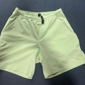 Lululemon short